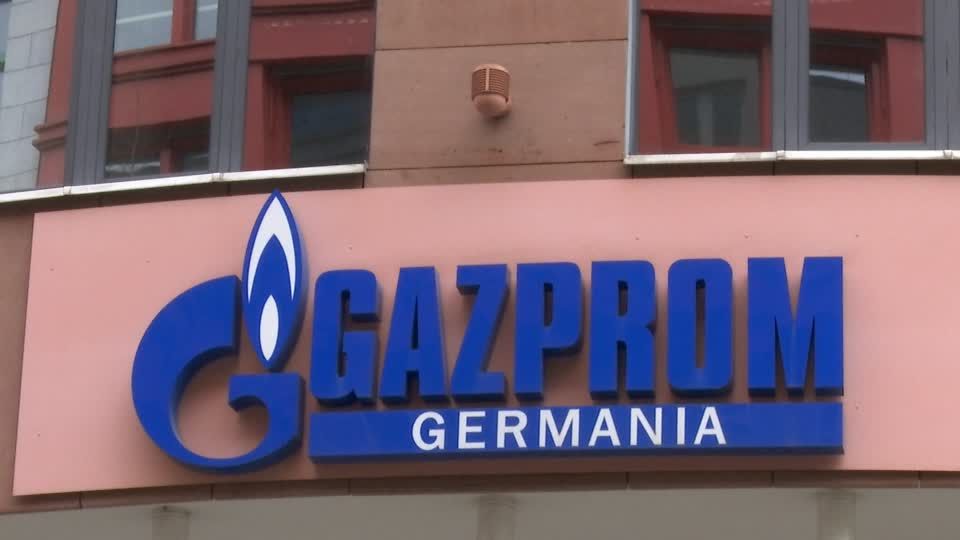Video: Razzia von EU-Wettbewerbsbehörden bei Gazprom Video: Razzia von EU-Wettbewerbsbehörden bei Gazprom