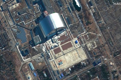 Dieses von Maxar Technologies zur Verfügung gestellte Satellitenbild zeigt eine Nahaufnahme der Nuklearanlagen von Tschernobyl