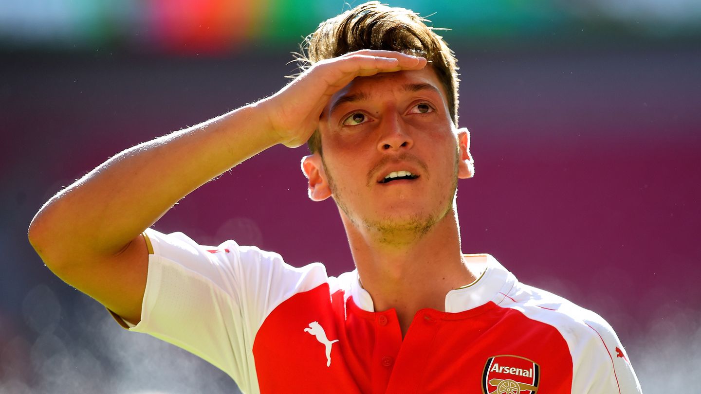 Mesut Özil Arsenal London FC Chelsea FA Community Shield Match 08.02.2015