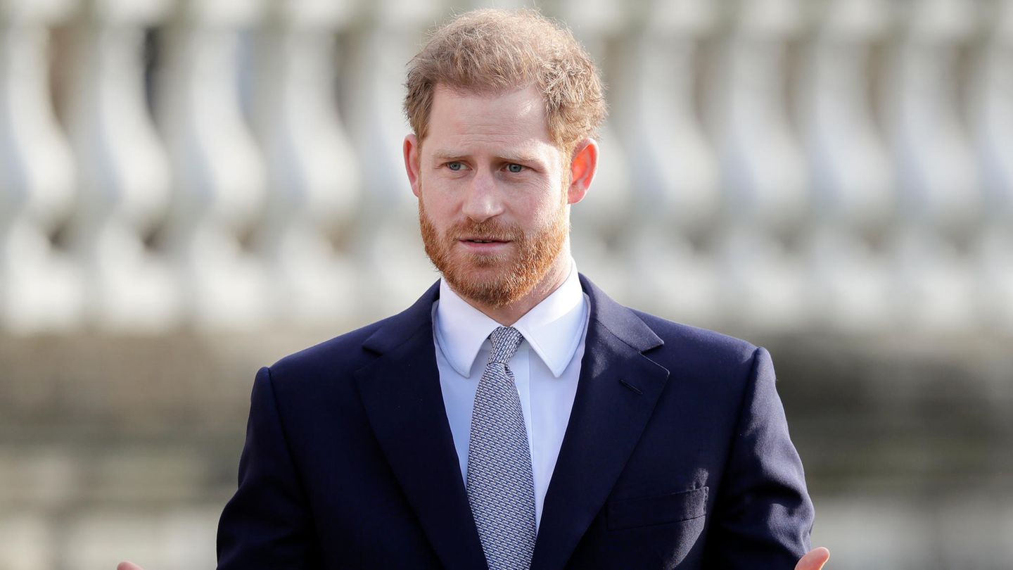 Prinz Harry legt ein "schlechtes Benehmen" an den Tag, sagt ein Ex-Bodyguard von Prinz Philip Prinz Harry legt ein "schlechtes Benehmen" an den Tag, sagt ein Ex-Bodyguard von Prinz Philip