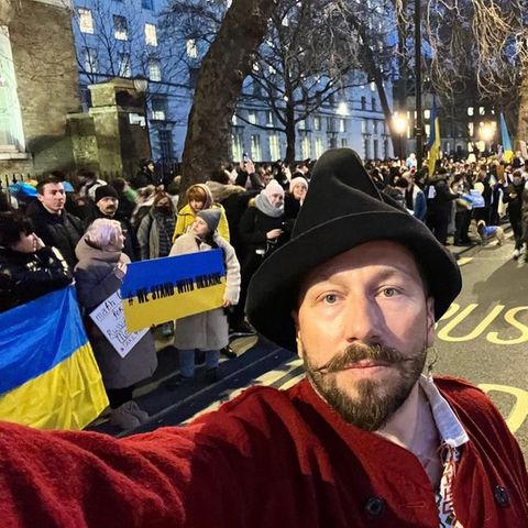Evgeny Chichvarkin bei einer pro-ukrainischen Demonstration in London