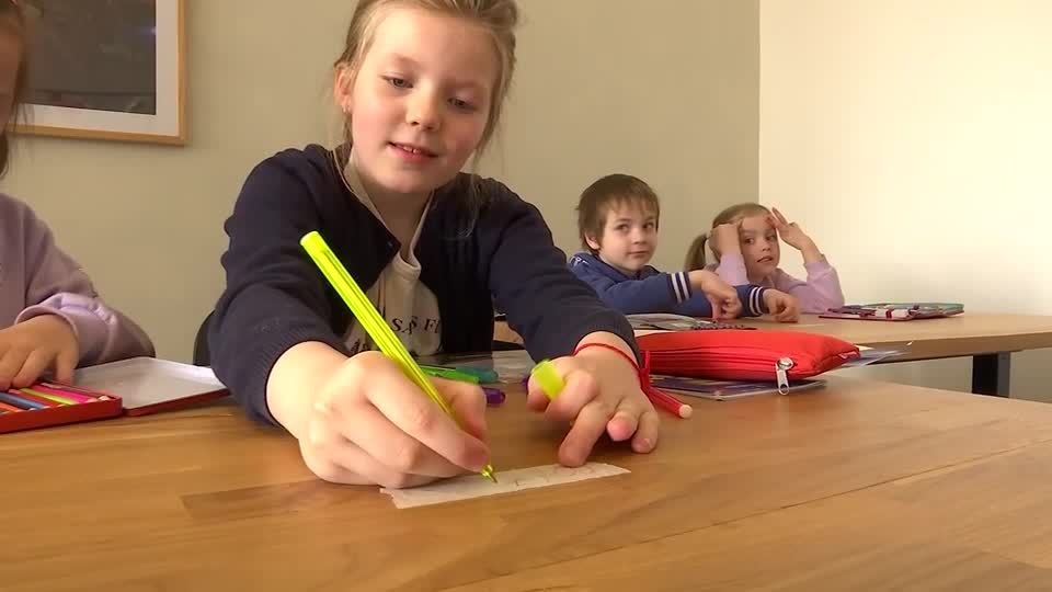 Video: Arche ermöglicht unkrainischen Kindern Unterricht vor Ort