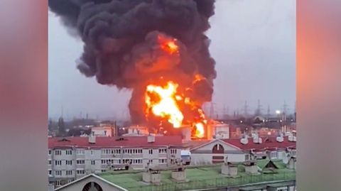 Ukraine-Krieg: Russland wirft Ukraine Angriff auf Treibstofflager in Russland an
