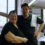Tim Mälzer mit Anna Maria Barbieri bei "Kitchen Impossible"