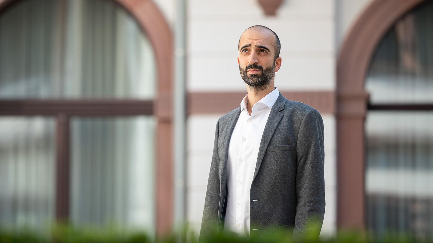 Cihan Çelik Cihan Çelik