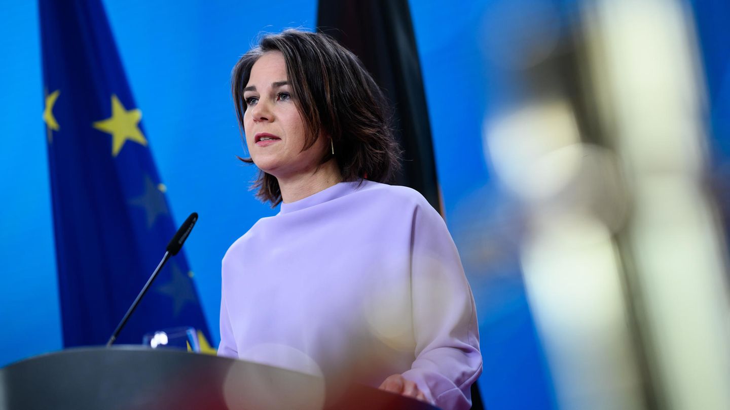 War in Ukraine: Foreign Minister Baerbock: Putin obviously believes his own lies