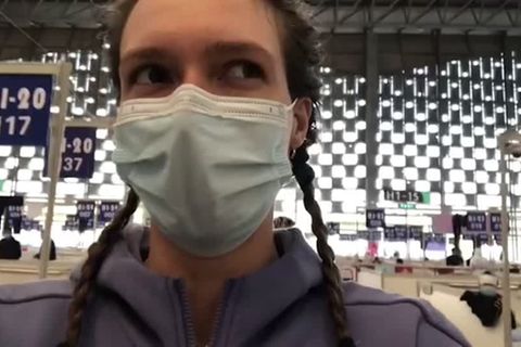 Video: Diese Frau berichtet aus einer Isolierstation in Shanghai