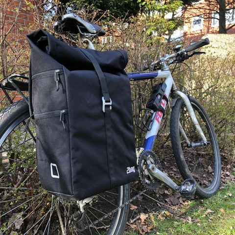 2bag aus DHDL: 2bag als Radtasche an einem MTB befestigt