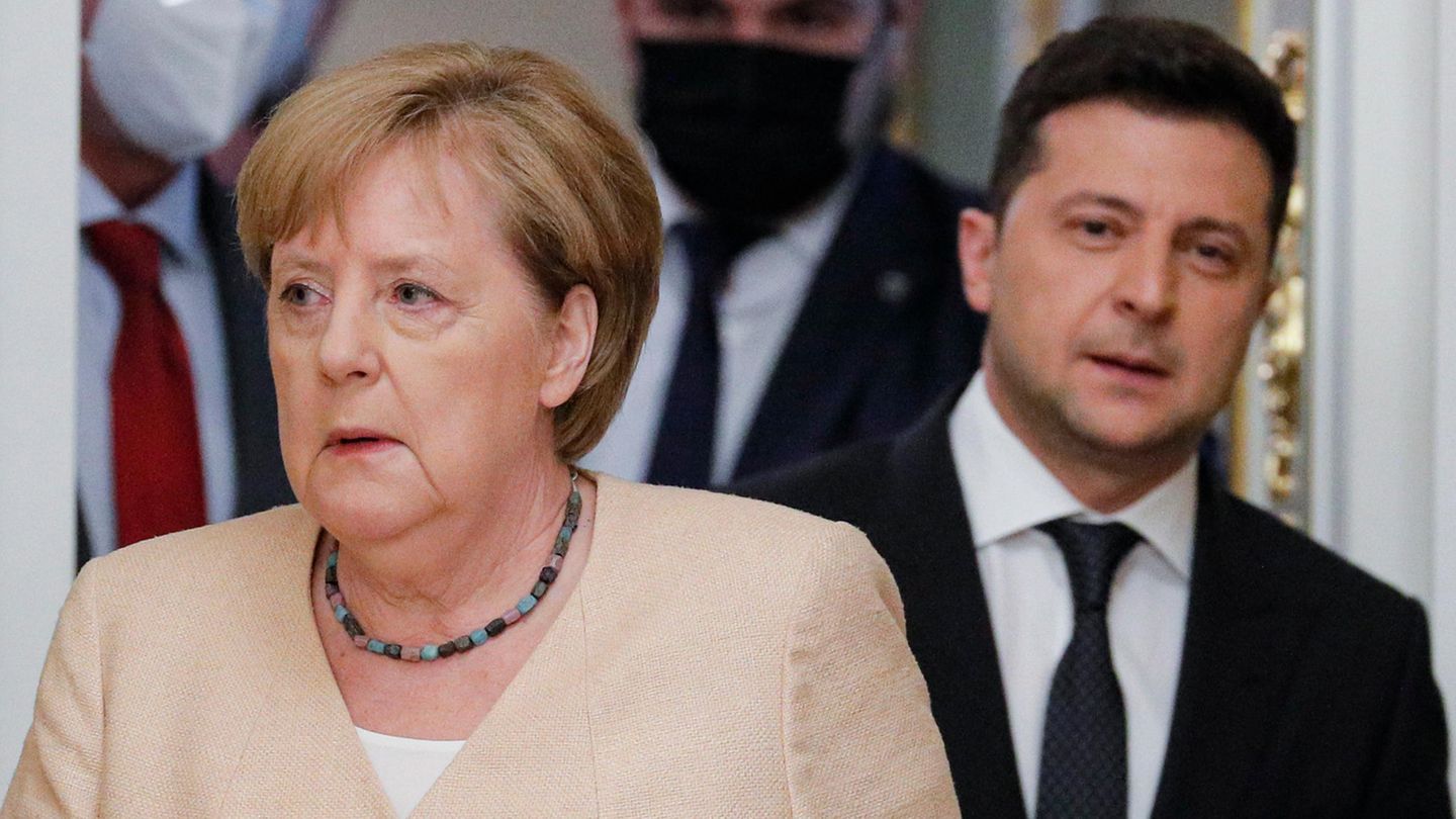 Angela Merkel und Wolodymyr Selenskyj bei einem Termin im August 2021