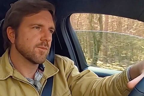 Mit dem E-Auto gratis an die Ostsee? Reporter testet, ob er kostenlos in den Urlaub fahren kann