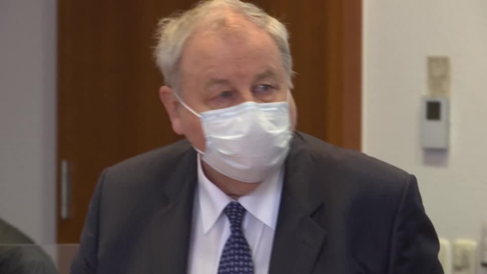 Video: Steueranwalt in Cum-Ex-Betrugsaffäre vor Gericht Video: Steueranwalt in Cum-Ex-Betrugsaffäre vor Gericht