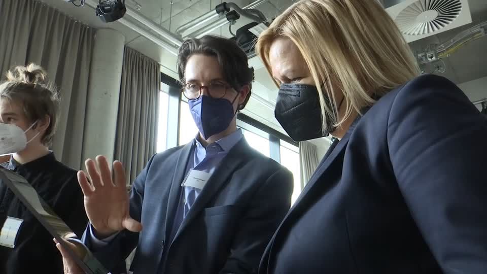 Video: Digitale Hilfe für Geflüchtete