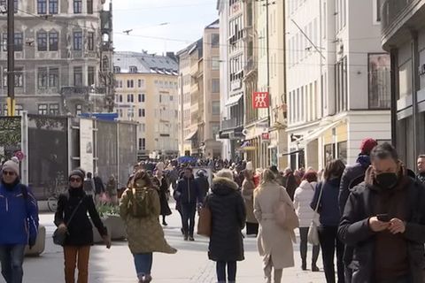 Video: Umfrage: Wer trägt weiter Maske?