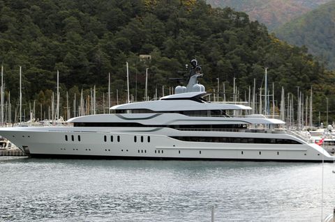 Yacht "Tango" von Wiktor Felixowitsch Wekselberg