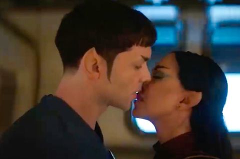 "Star Trek: Strange New World": Küssen? "Das scheint logisch"  – Spok flirtet in neuem Star-Trek-Trailer