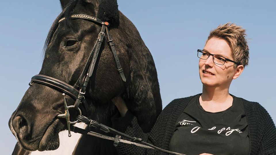 Jennifer Younger with her horse