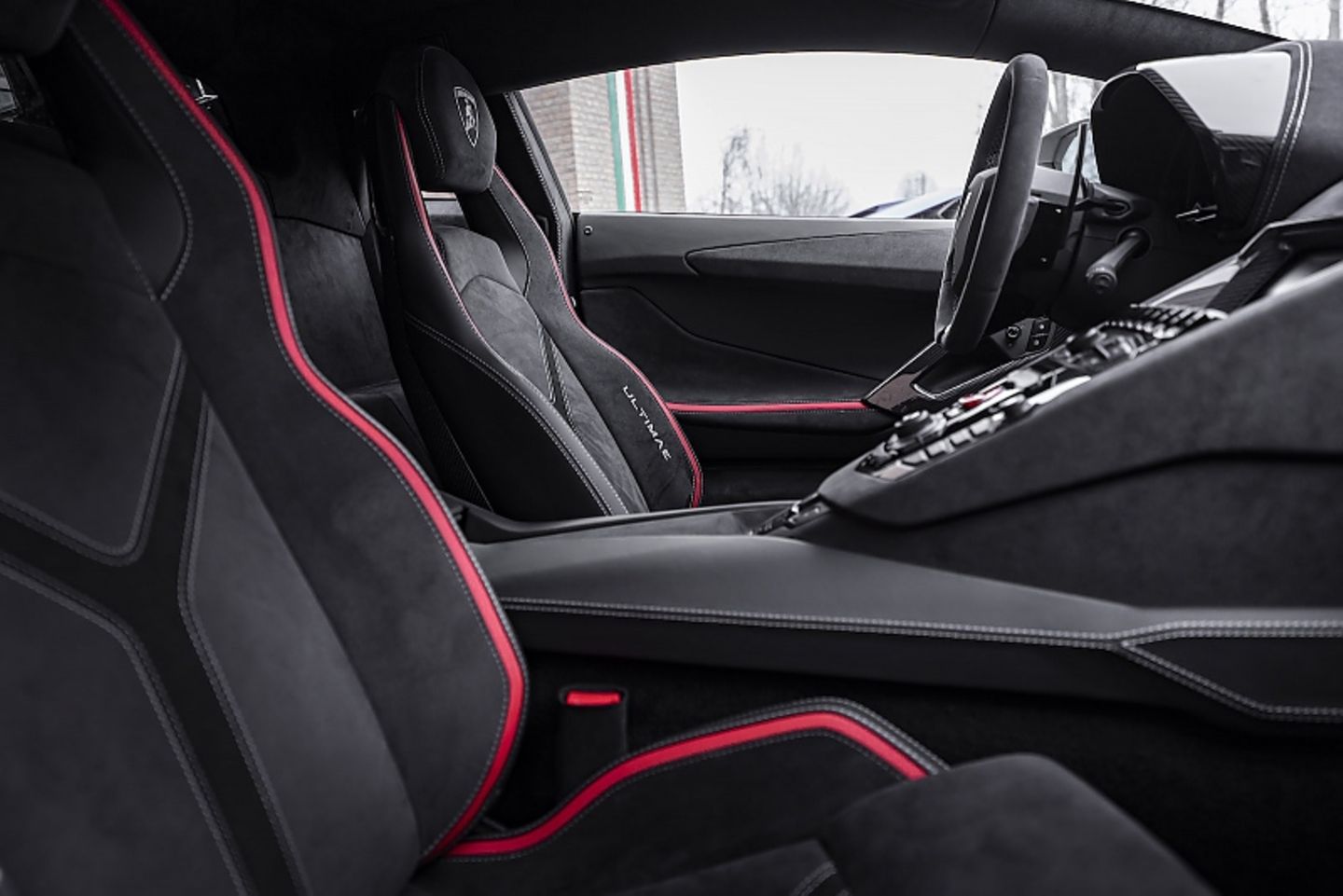 Lamborghini Avantador LP 780-4 Ultimae