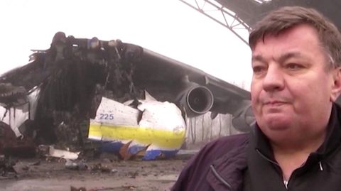 Antonow: Stammpilot besucht "seine" zerstörte An-225 (Video)