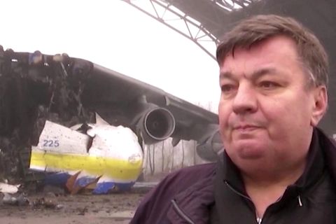 Antonow: Stammpilot besucht "seine" zerstörte An-225 (Video)