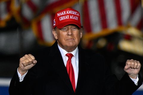 Von Truth Social hatte sich Donald Trump ein Comeback erhofft