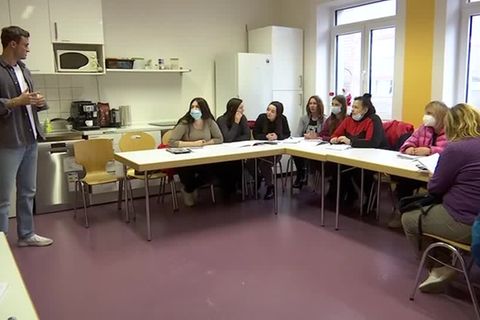 Köln Ehrenfeld: "Die erste Frage ist immer: Wo kann ich Deutsch lernen?": Bürgerzentrum hilft geflüchteten Ukrainern beim Ankommen
