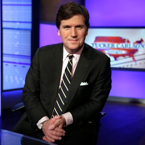 Fox-Moderator Tucker Carlson wird häufig vorgeworfen, die Kreml-Propaganda zu übernehmen