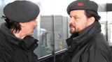Das bekommt auch Franz Brunner (Sascha Alexander Geršak) zu spüren: Der wird von seinem Freund Jacobi gebeten, den Unfallwagen verschwinden zu lassen, und bekomt dafür 50.000 Euro. Damit ist der Grenzbeamte nun erpressbar geworden. 