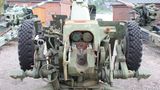 Die sowjetische 122 mm Haubitze D-30. Diese Waffe ist zwar schwer, aber einfach in der Bedienung. Sie schießt rund 15 Kilometer weit.