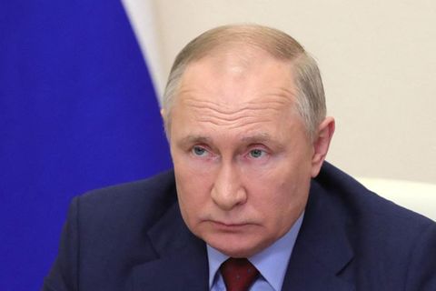 Russlands Präsident Wladimir Putin spricht über den Krieg in der Ukraine