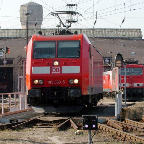 Hilfe für die Ukraine: Züge der Deutsche Bahn fahren von Potsdam-Sedding aus Hilfsgüter in die Ukraine