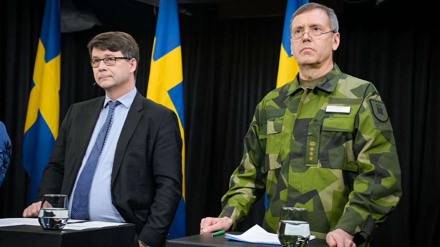 Schweden Pressekonferenz schwedischer Militärleiter
