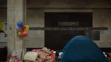 Jewgenij Gonskij hat sich ein Zelt aufgeschlagen und ein paar Luftballons zur Dekoration angebracht