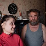 Viktor und seine Frau Galina sind in der Wohnung von einer Psychologin untergekommen. Ihr Wohnhaus wurde bei einem Raketenangriff zerstört