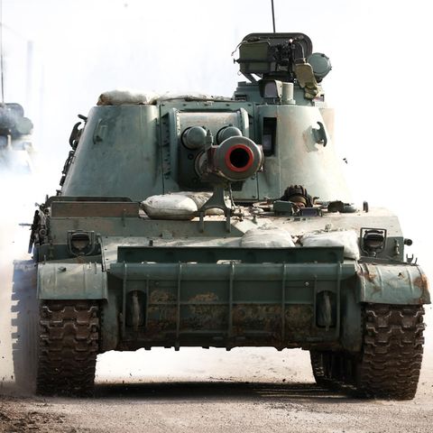 Panzer nähern sich Ende Februar Perekop am Übergang der von Russland annektierten Krim zum ukrainischen Festland