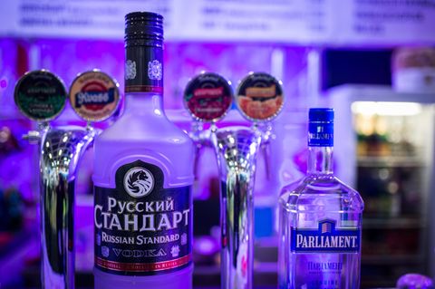 Wodka und Co. – wie sinnvoll ist es russische Lebensmittel zu meiden?