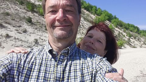 Karl-Heinz und Karin Rohde im Urlaub am Strand von Usedom