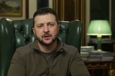 Ukraine-Krieg: Selenskyj erwartet neuen Angriff auf Mariupol – und warnt vor Chemie-Waffen