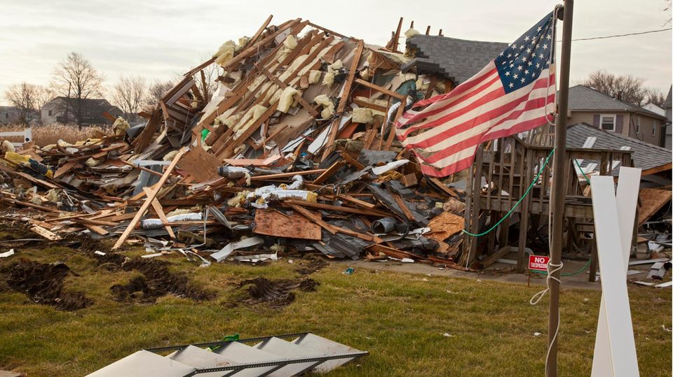 Trümmer eines Hauses nach Hurrikane Sandy in den USA