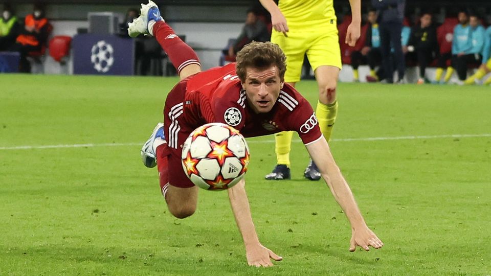 Daneben geköpft: Thomas Müller vergibt gegen den FC Villarreal eine Riesenchance 