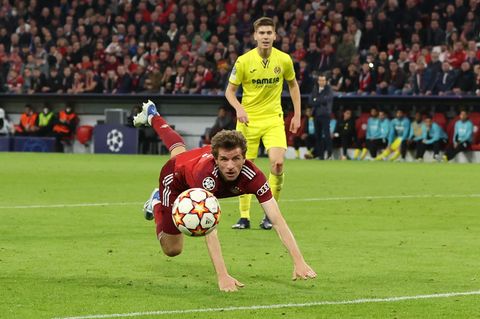 Daneben geköpft: Thomas Müller vergibt gegen den FC Villarreal eine Riesenchance 