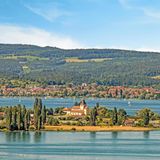 Blick über den Bodensee zur Insel Reichenau und nach Allensbach