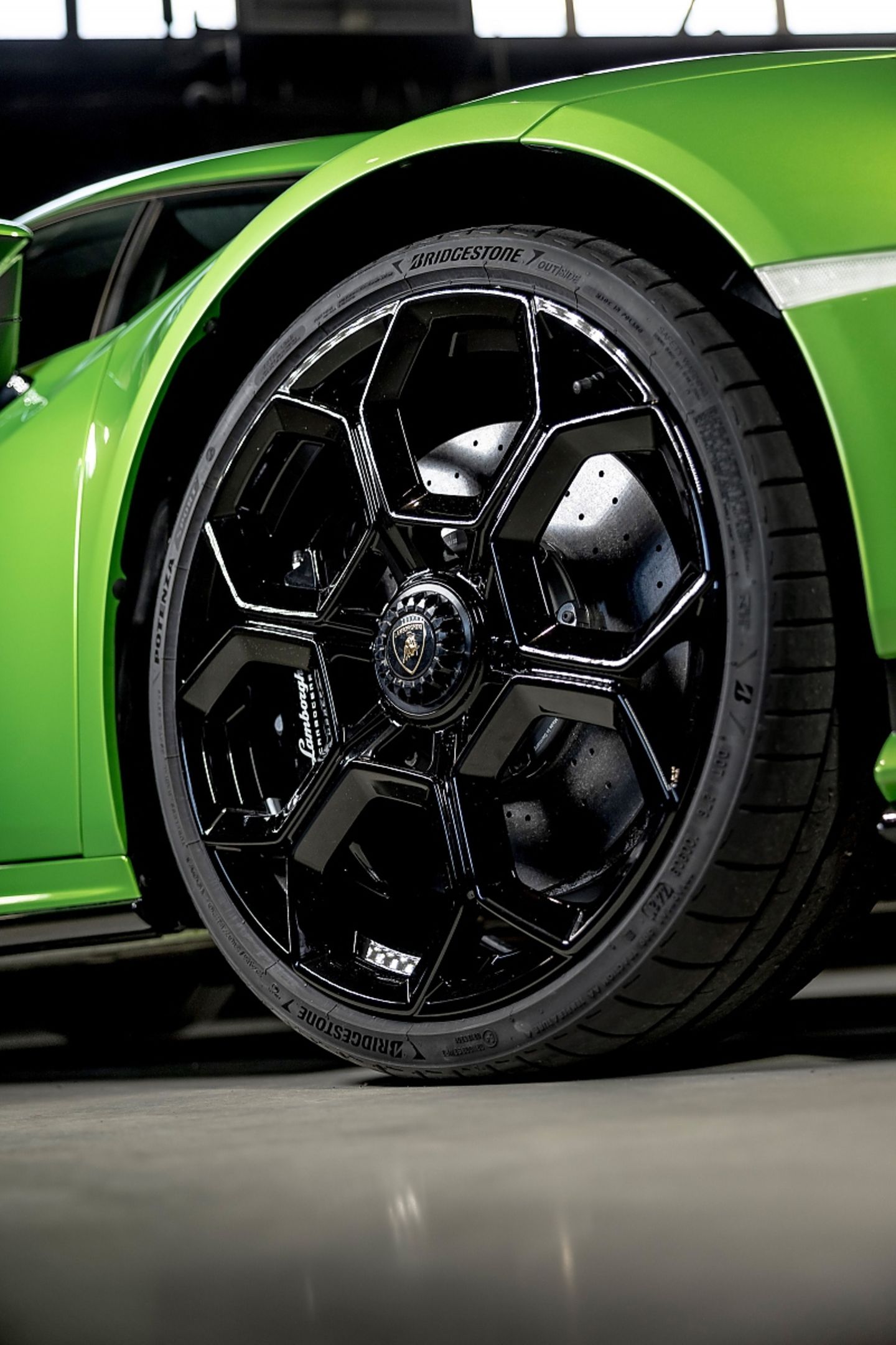 Lamborghini_Huracan_Tecnica-6.jpg