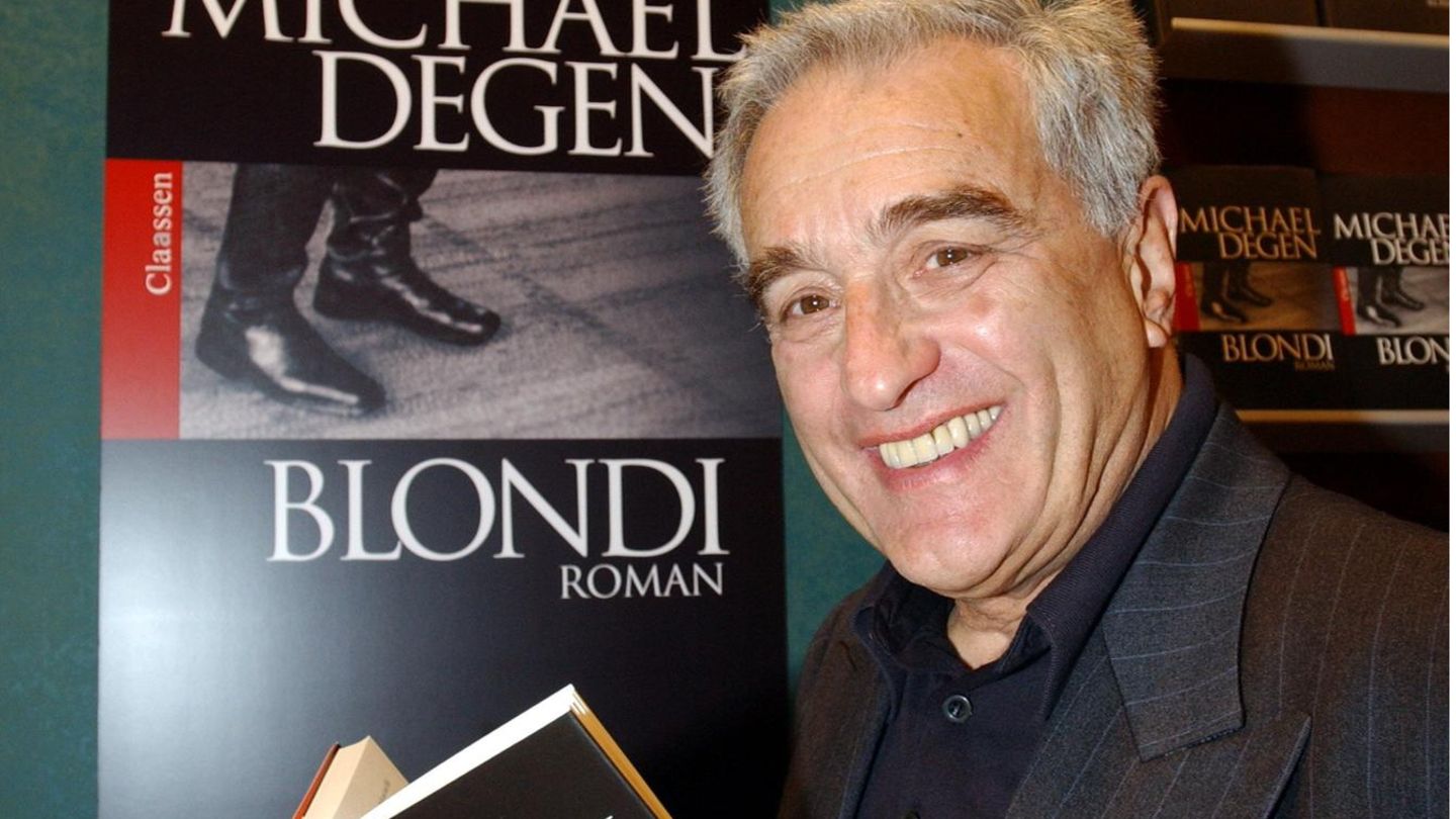 Schauspieler Michael Degen bei der Vorstellung seines Buchs "Blondi"