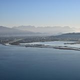 Blick von oben auf das Rheindelta im Bodensee