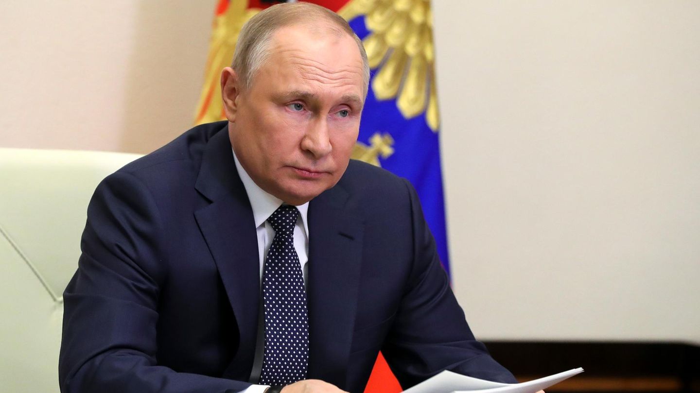 Will Russia go bankrupt?  Three things you should know about it