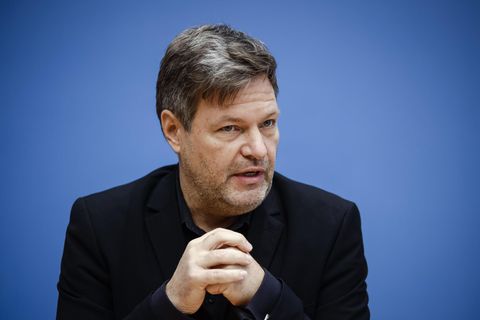 Robert Habeck auf einer Bundespressekonferenz. Schon 2016 sprach er klare Worte in Richtung Russland.