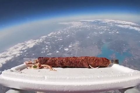 Türkei: Kosmos-Kebab: Gastronom schickt würzigen Spieß in die Stratosphäre – und will weitere Spezialitäten folgen lassen