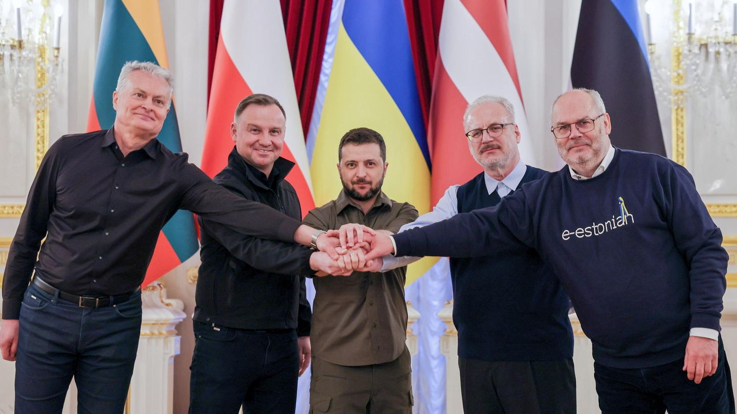 Ukraine-Präsident Selenskyj mit den Amtskollegen aus Polen und den baltischen Staaten