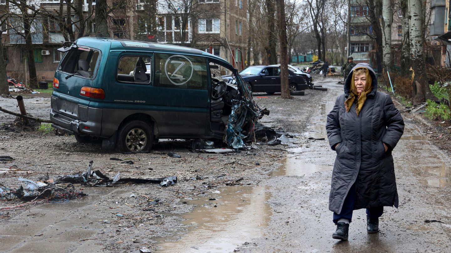 Ukraine war: Mariupol still ruled by Ukraine, according to mayor