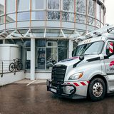 Autonom fahrender Freightliner Cascadia